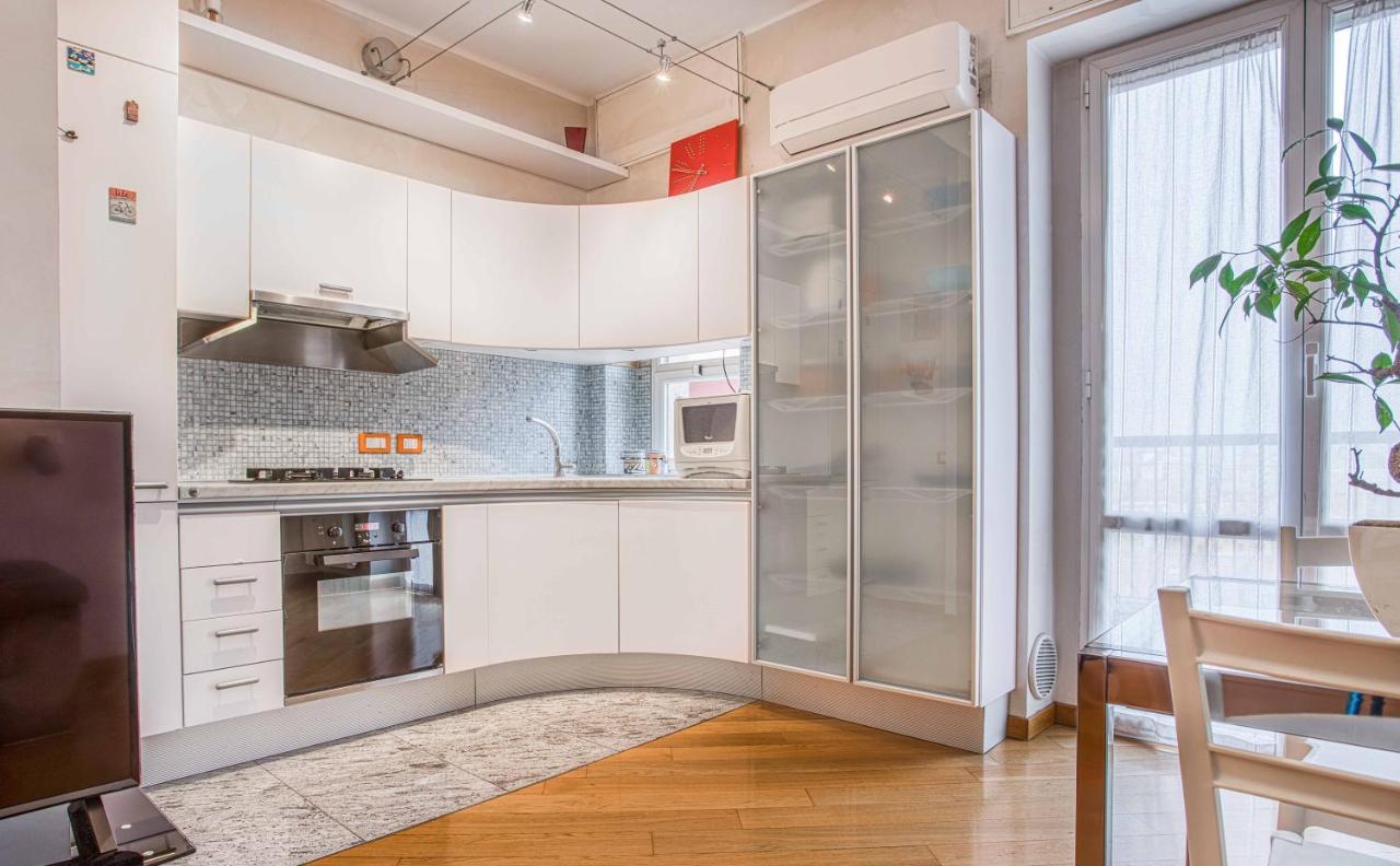 Apartamento Joivy Vibrant Flat With Balcony Milán Exterior foto