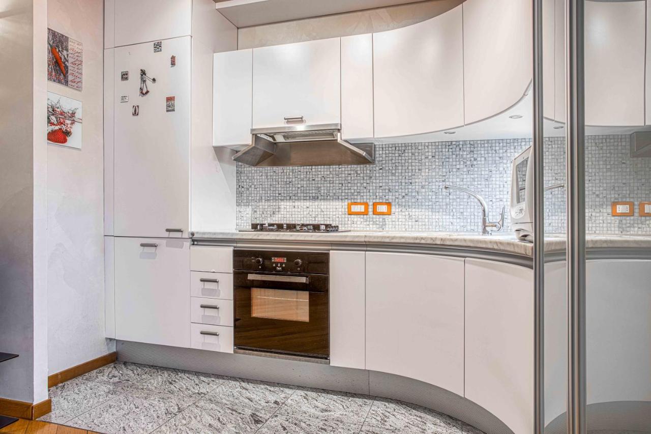 Apartamento Joivy Vibrant Flat With Balcony Milán Exterior foto