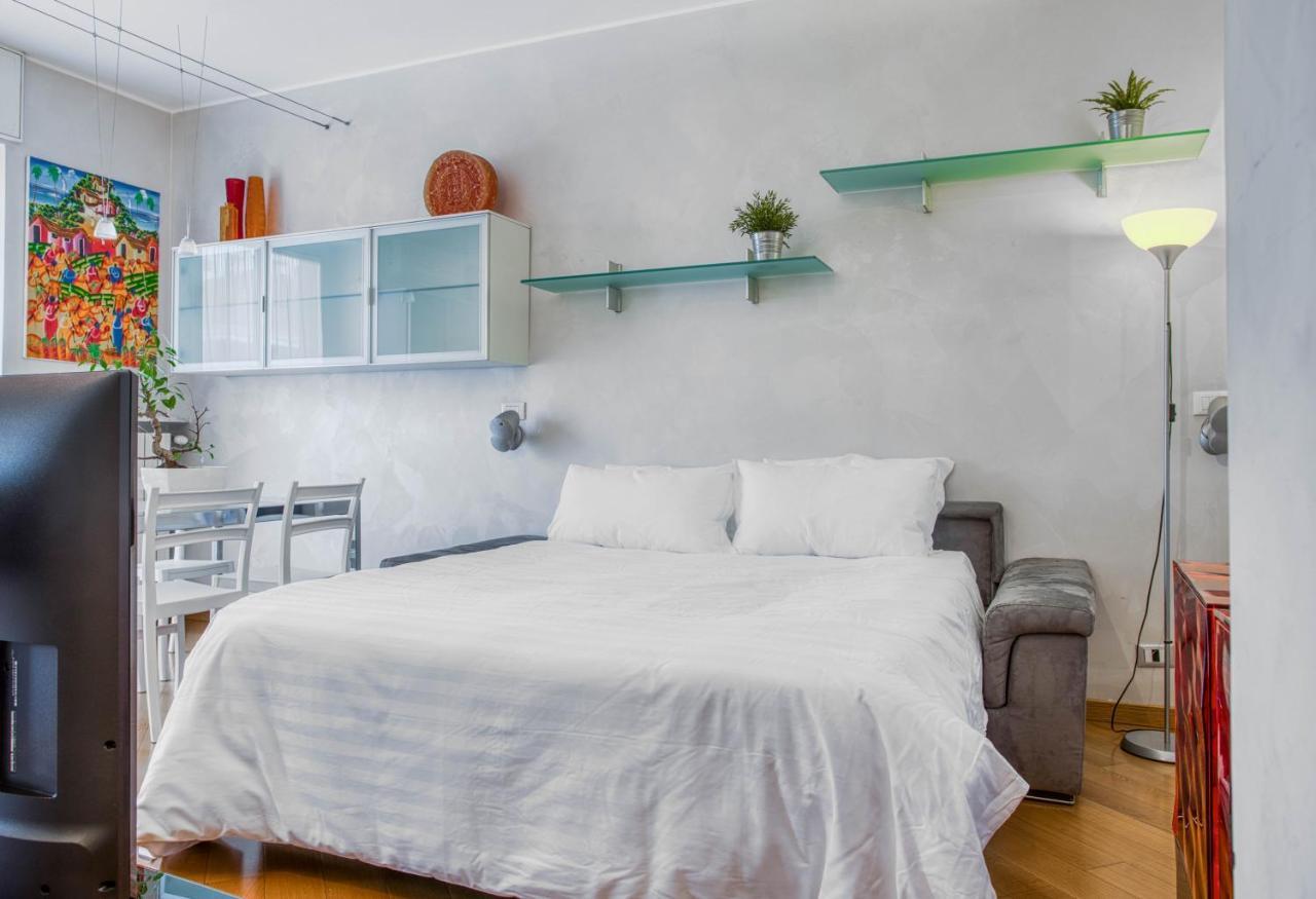 Apartamento Joivy Vibrant Flat With Balcony Milán Exterior foto
